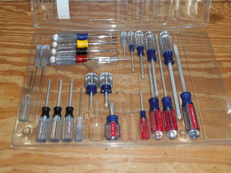 lot 45 image: Unused 25-Piece Screwdriver & Tool ...