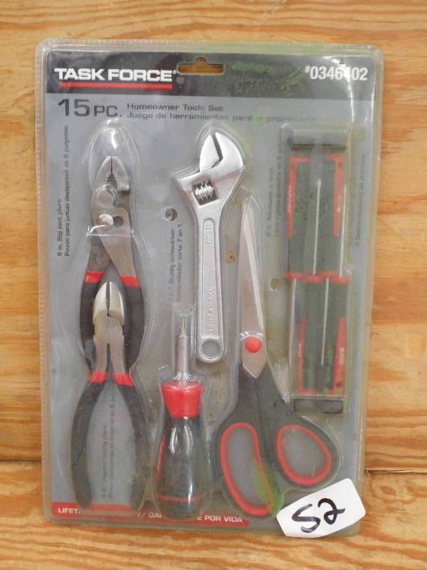 lot 52 image: Unused Task Force 15-Piece Tool Set...