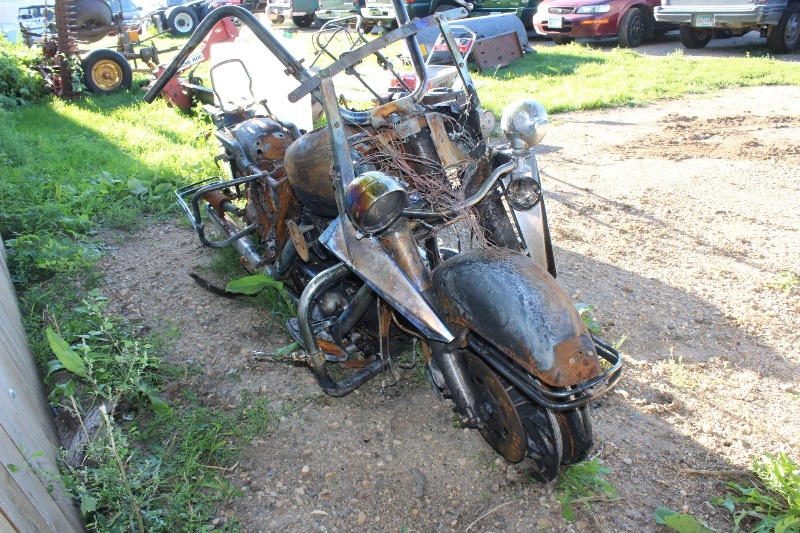 lot 5 image: 1997 Harley-Davidson FLHR Road King - Garage Fire Salvage -