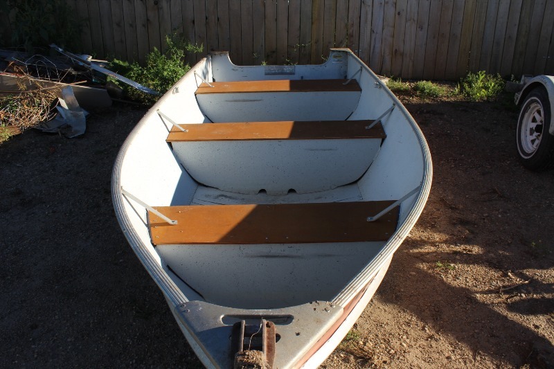 lot 1 image: 1988 Lund 14 Aluminum Boat