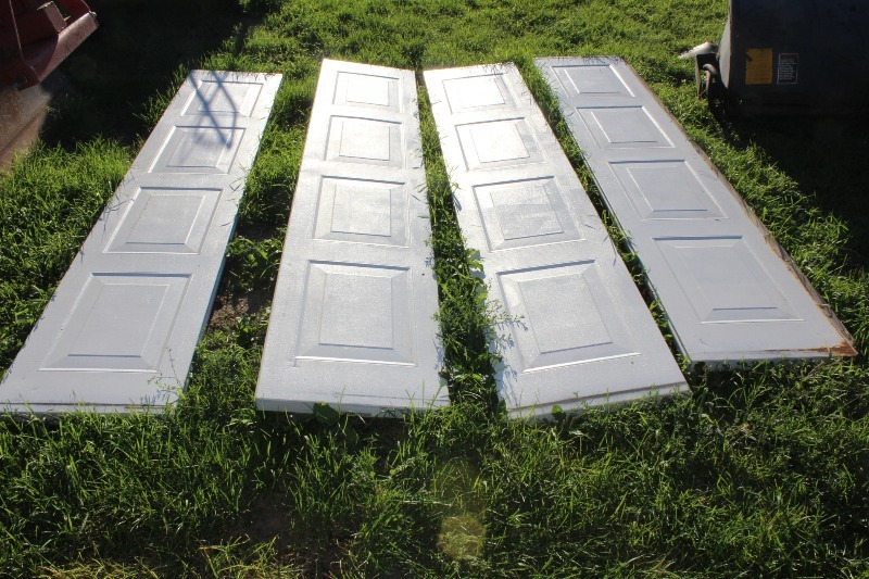 lot 6 image: 4 Panel Garage Door