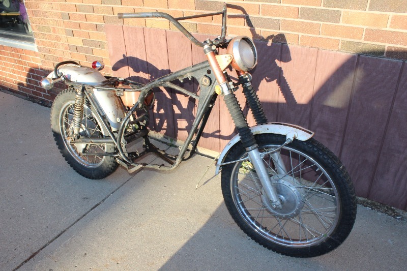 lot 9 image: 1973 Yamaha Motocycle Frame