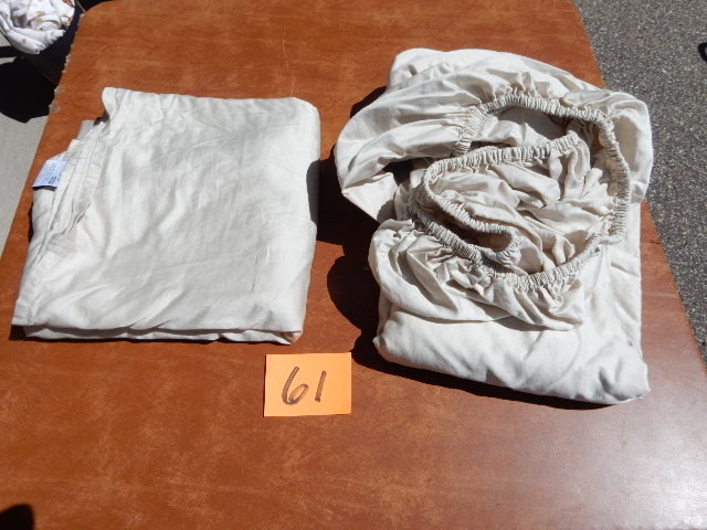 lot 61 image: King Size Cotton Sheets