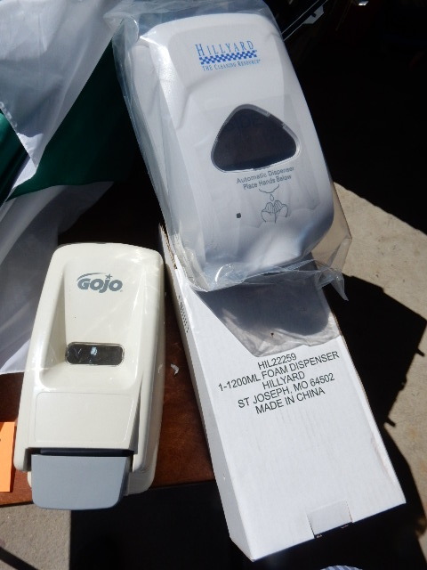 lot 71 image: Soap Dispensers, Mailbox Plastic tool box, umbrella, Massager