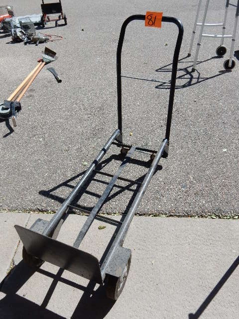 lot 81 image: Combo Upright and Flat Cart