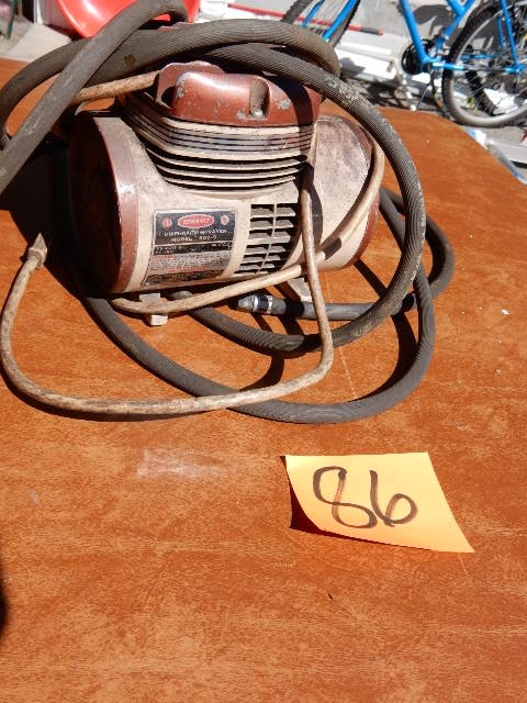 lot 86 image: SPRAYIT Diaphram Sprayer