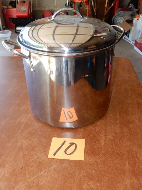 lot 10 image: 16 cup stock pot