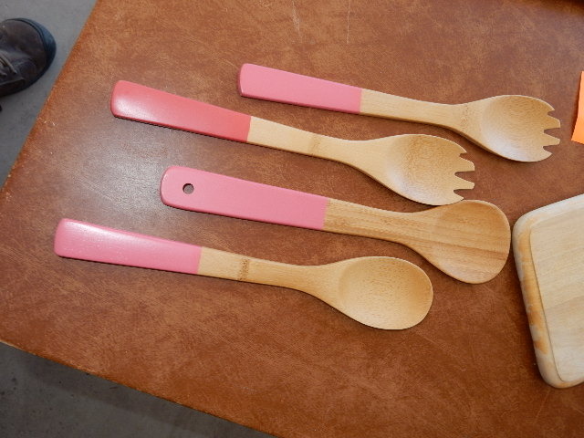 lot 7 image: Wood spoons and cutting boards