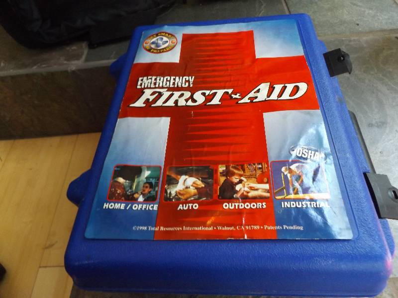 lot 19 image: First Aid Kit, Laptop Case