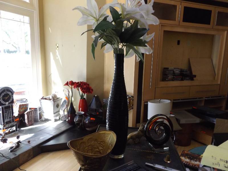 lot 26 image: Vase, Murano Glass, Sony Walkman,  Brass Fox, more