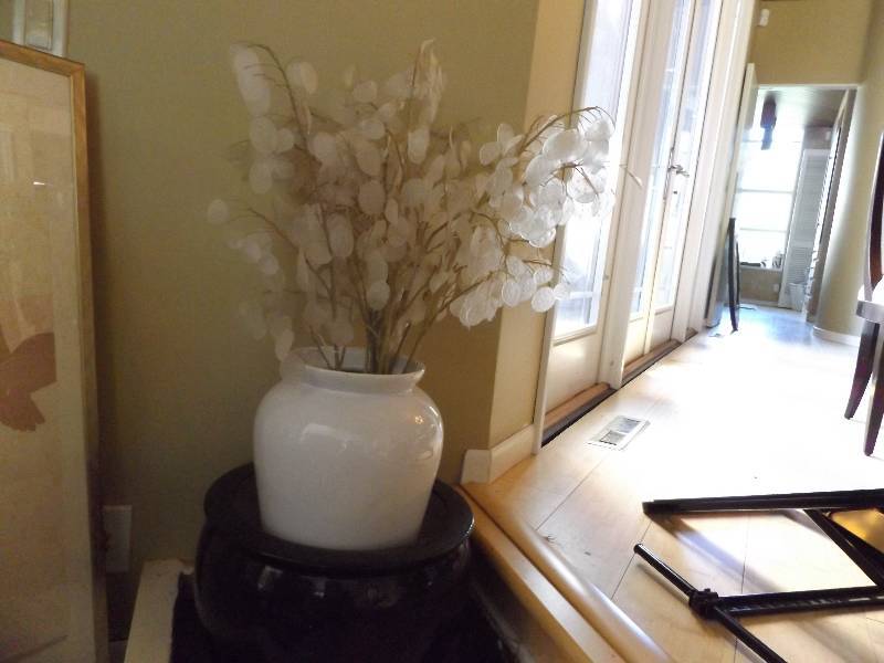 lot 34 image: Flower Pot, White Vase
