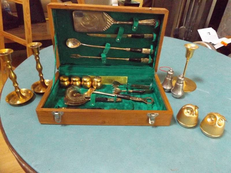 lot 59 image: Bar Set, 3 Candleholders