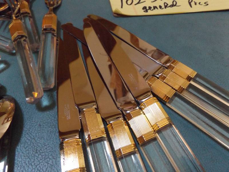 lot 83 image: Clear Handled Silverware