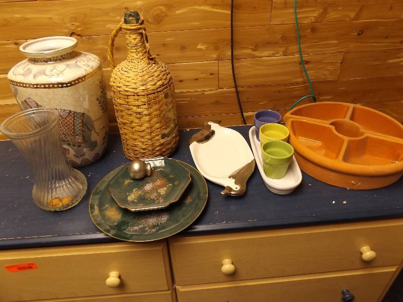 lot 376 image: Vase, Platter, Serving Trays and Plates, more