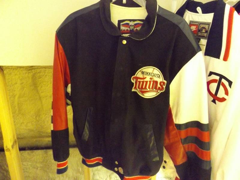 lot 395 image: Two Minnesota Twins jackets