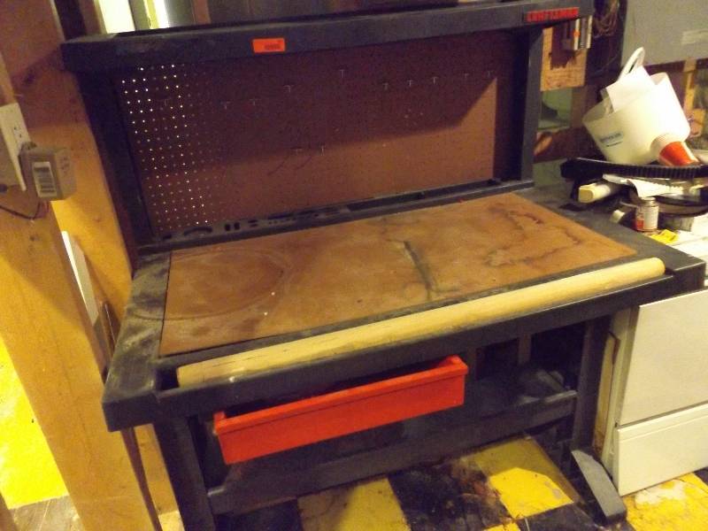 lot 400 image: Craftsman Workbench