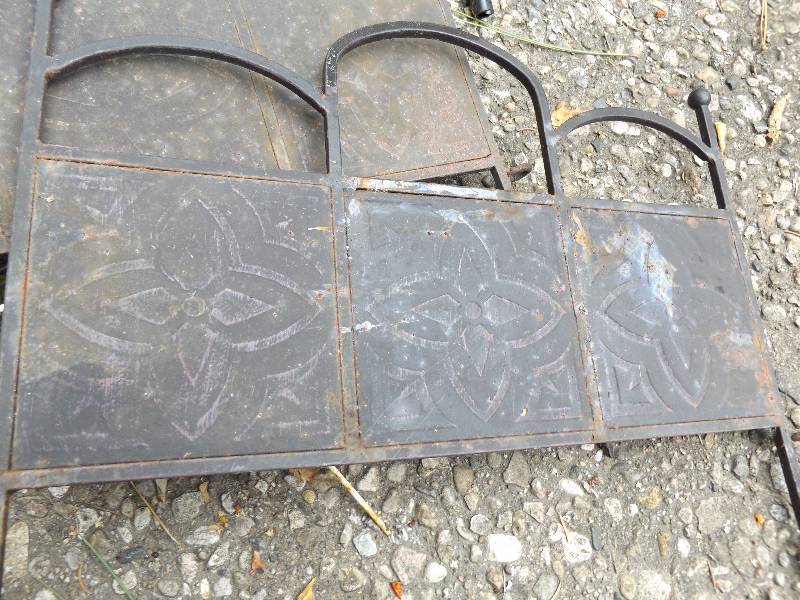 lot 591 image: Law Edging, Some Plastic, Some Steel, White Wire