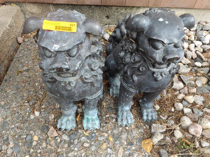 lot 557 image: 2 Metal Chinese Dragon Dogs