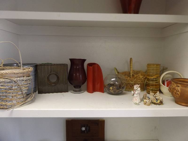 lot 494 image: Vases and Wicker Baskets