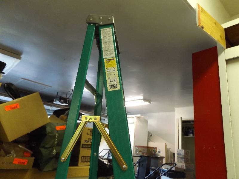 lot 272 image: 6 Keller Fiberglass Ladder