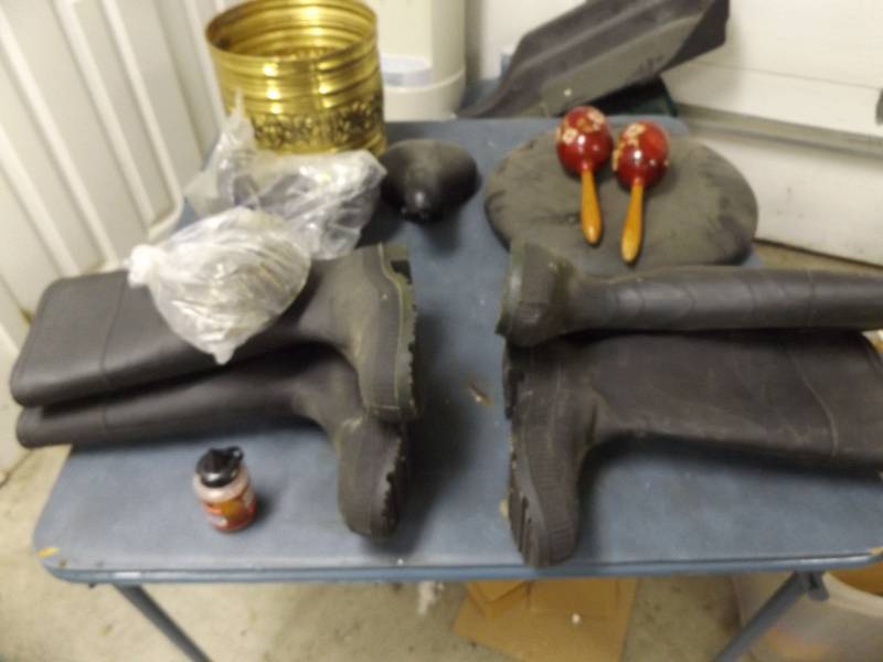 lot 526 image: Rubber Boots and Bike Items