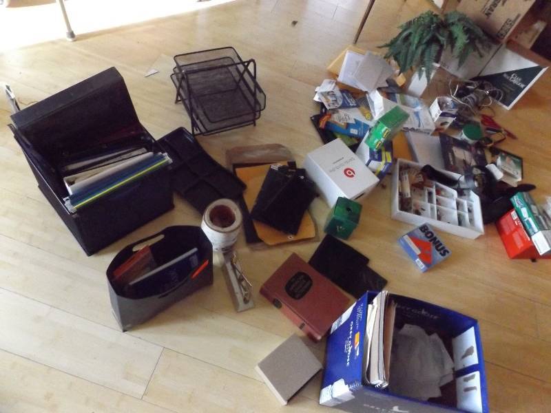 lot 40 image: Office Supplies