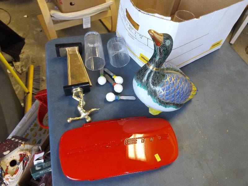 lot 602 image: Glass, Glasses, Corvette Piece, more