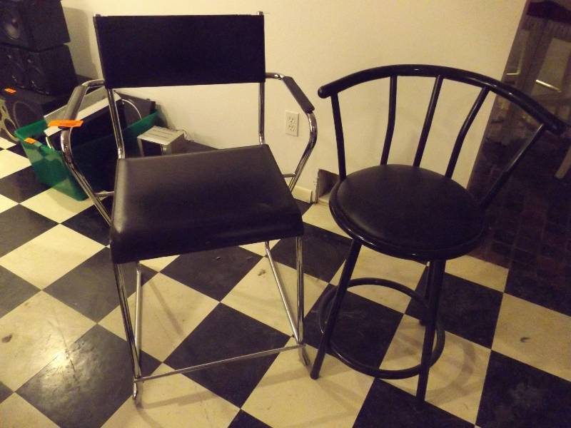 lot 369 image: 2 Black Stools