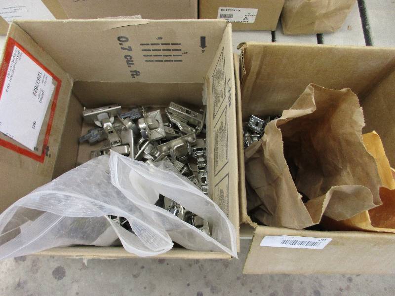 Cabinet Hinges