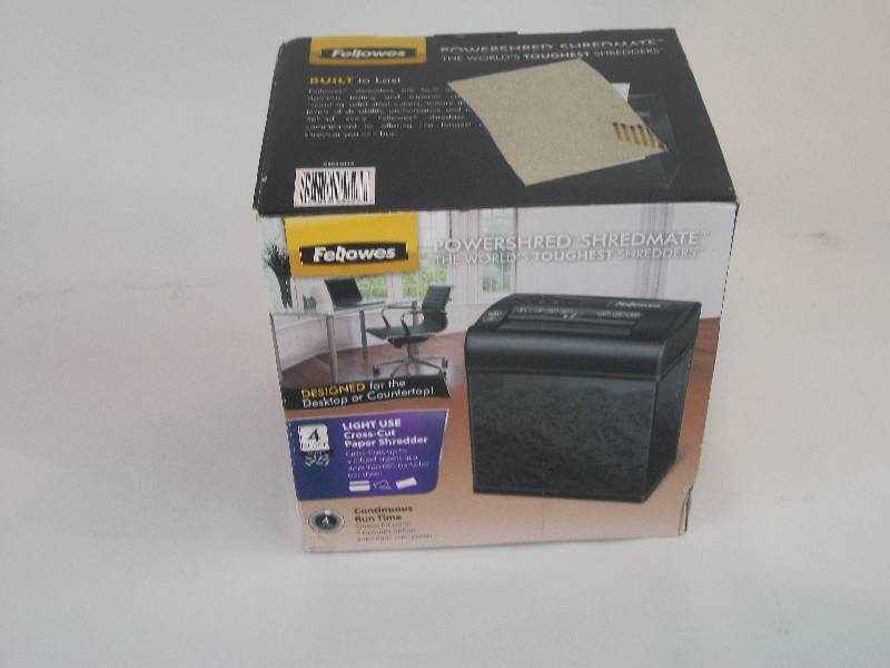 Fellowes 4 Sheet Cross Cut Shredder - Black (3403507)