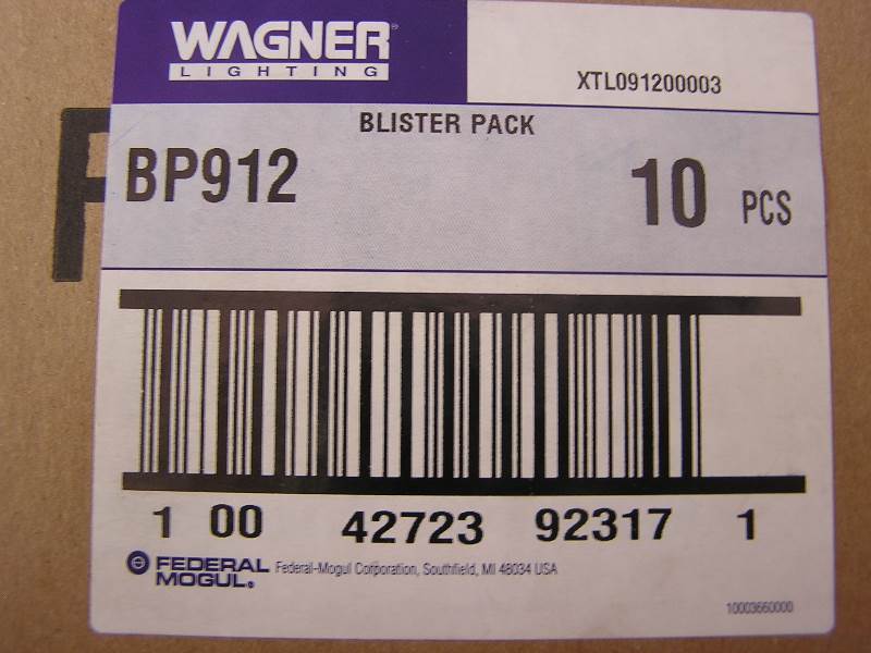 lot 96-COPY image: AUTO LAMP  LIGHT BP912 CASE OF 10 TWIN PACKS
