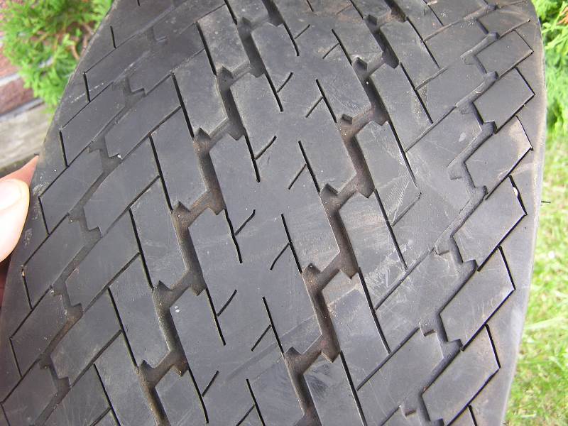 lot 27-COPY image: TRAILER TIRE ON RIM 18.5 X 8.50-8