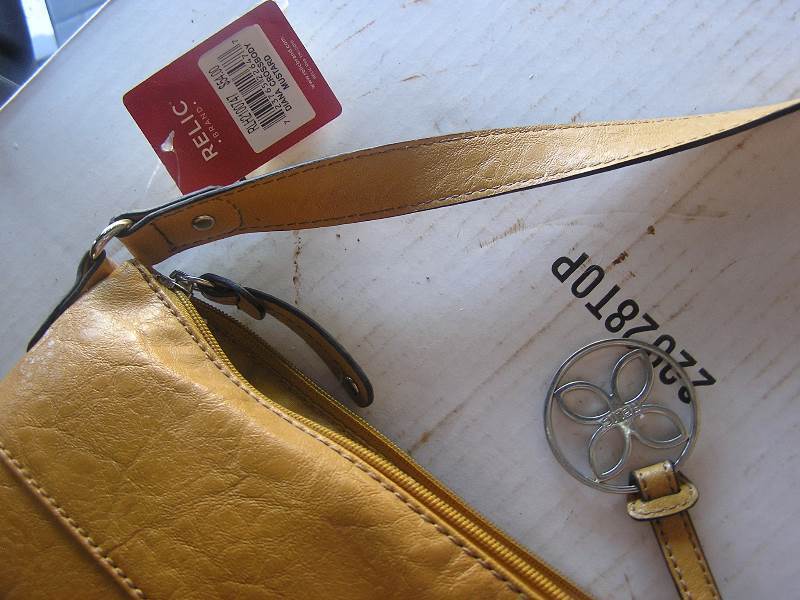 lot 145-COPY image: relic ladie purse new