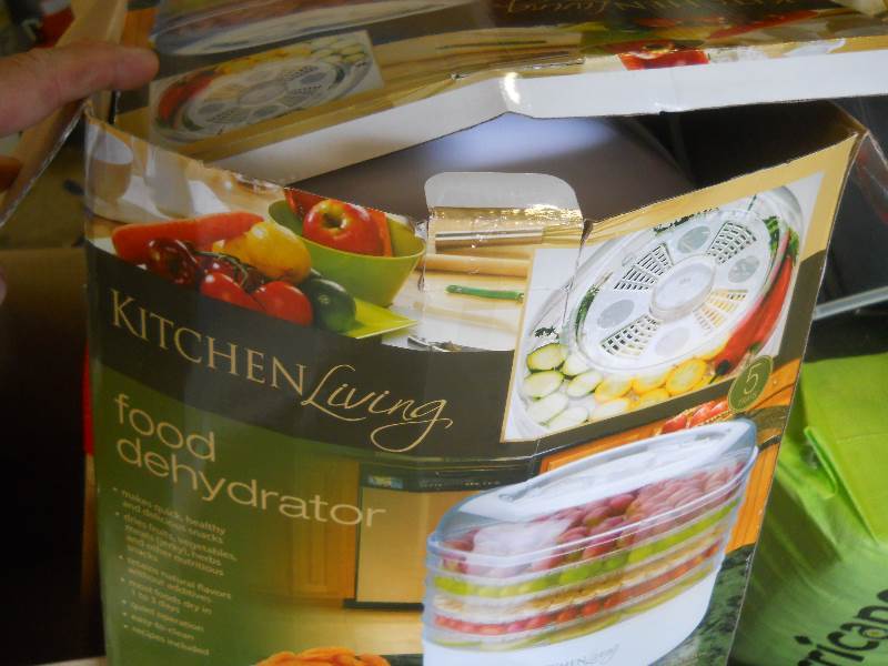 lot 1 image: food dehydrator used 1 time