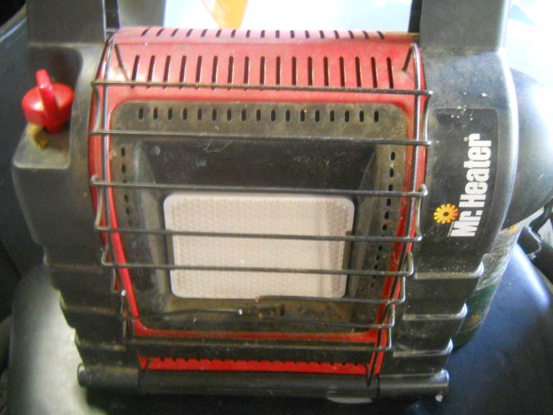 lot 2 image: little buddy propane heater