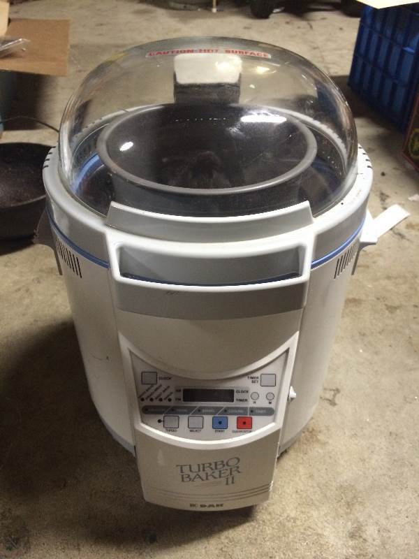 lot 43 image: dak bread machine 2 ...needs love