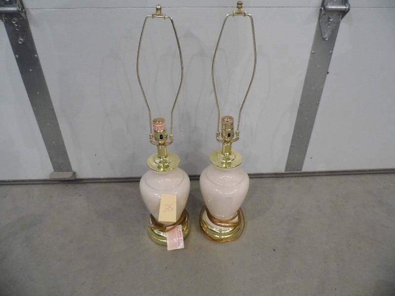 2 Lamps