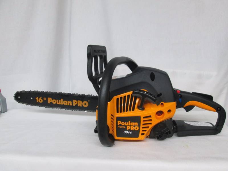 Poulan Pro 16 Gas Chainsaw