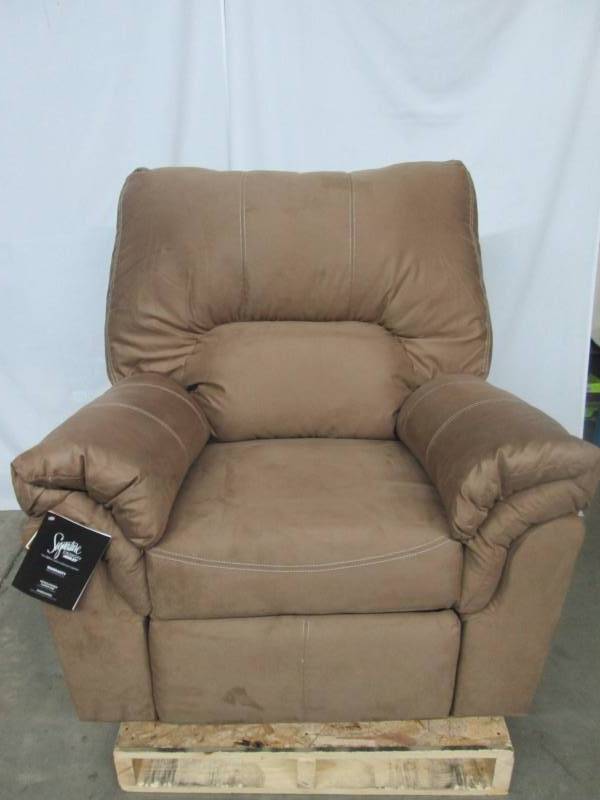Signature Design by Ashley Benjamin RockerRecliner