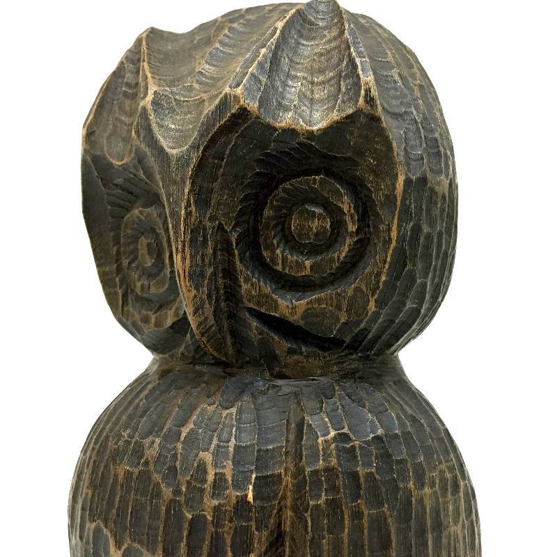 lot 29 image: large wooden owl hand carved