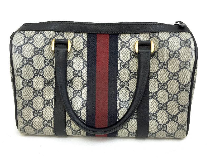 lot 9 image: Vintage Gucchi Doctor Hand Bag