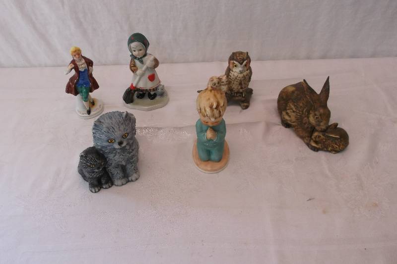 lot 3 image: Collectible