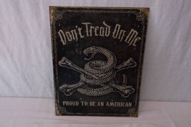 lot 10 image: Collectible