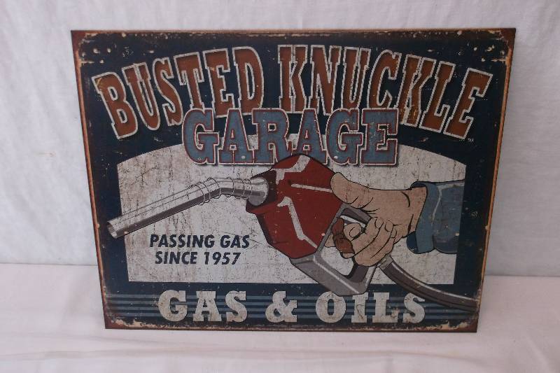 lot 16 image: Collectible