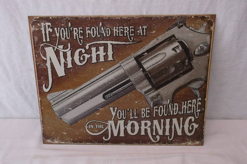 lot 17 image: Collectible