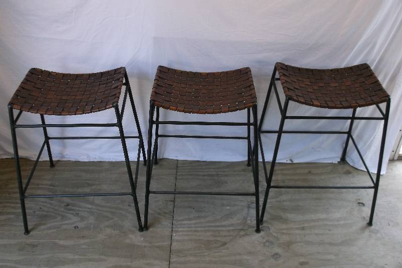 lot 25 image: Bar Stools