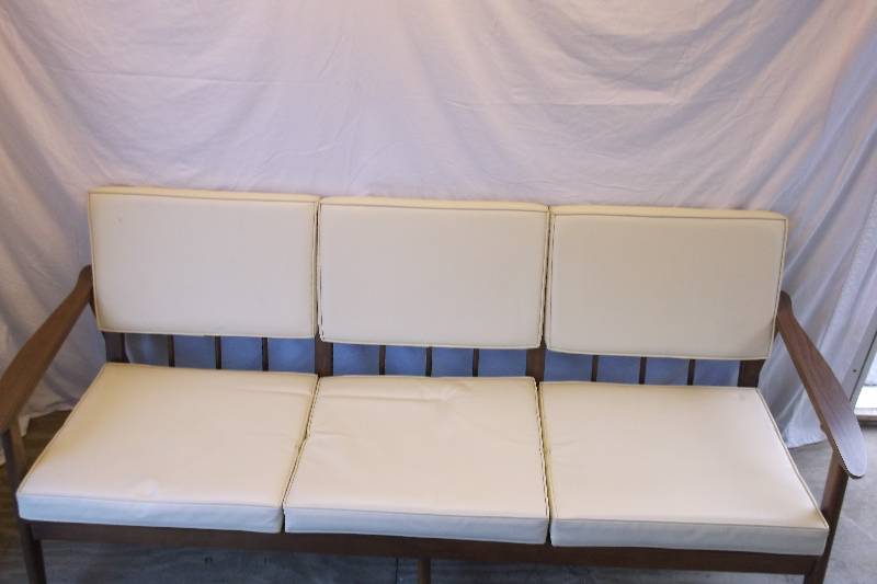 lot 30 image: Vintage