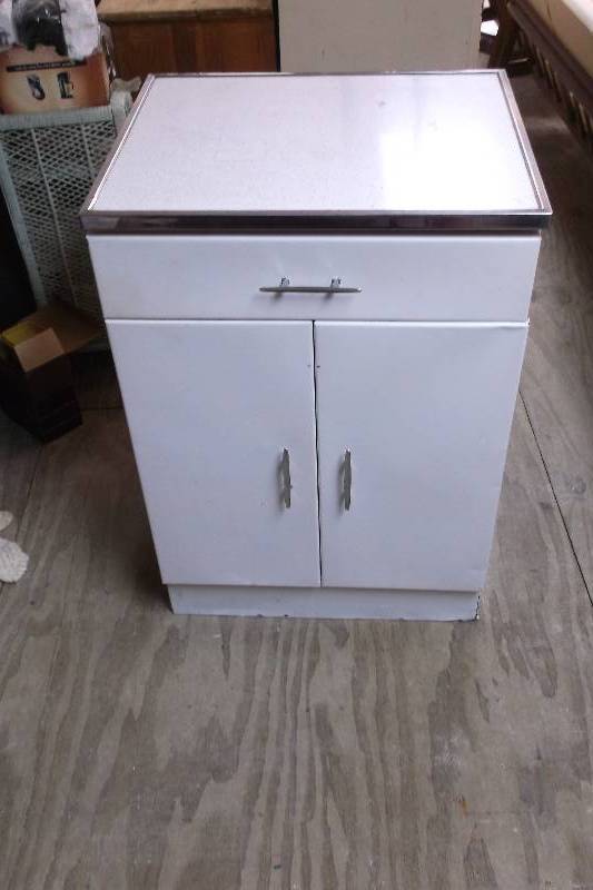 lot 41 image: Vintage