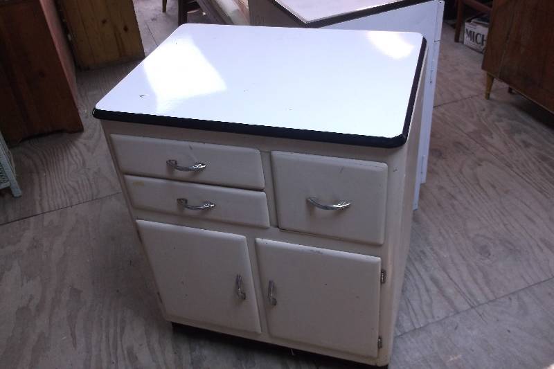 lot 42 image: AntiqueVintage