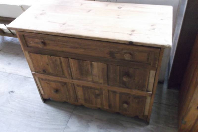 lot 44 image: Vintage